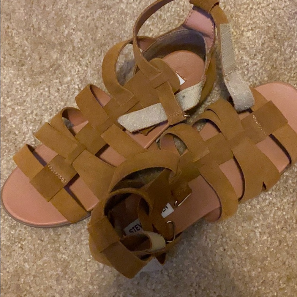 Steve Madden adjustable suede sandals